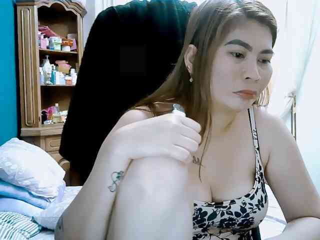 GoddessMia webcam