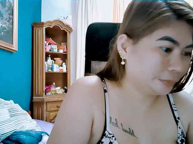 GoddessMia webcam