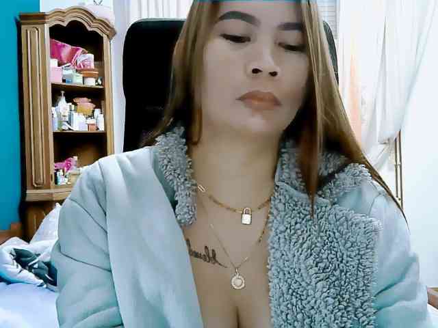 GoddessMia webcam