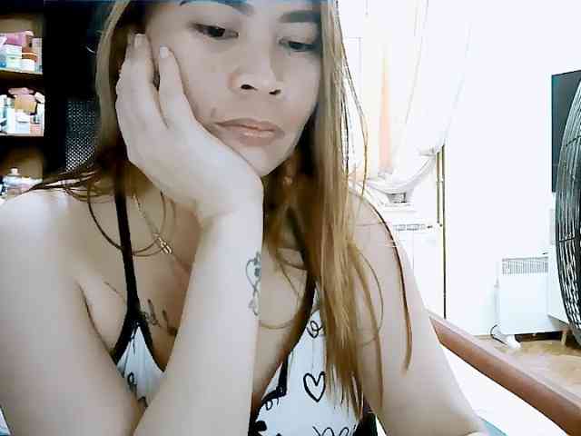 GoddessMia webcam