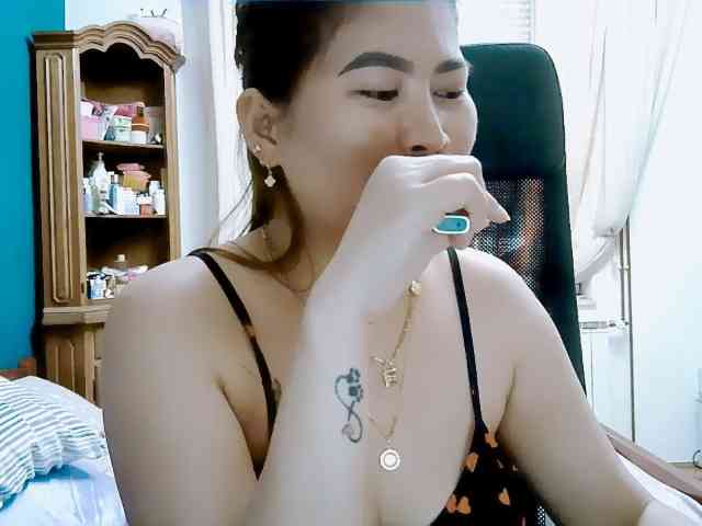 GoddessMia webcam