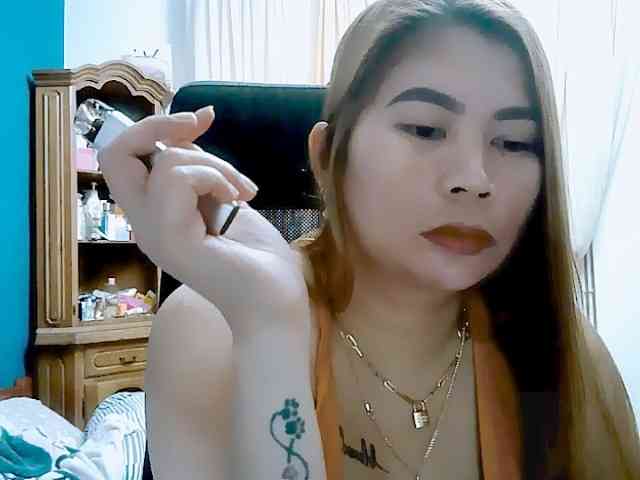 GoddessMia webcam