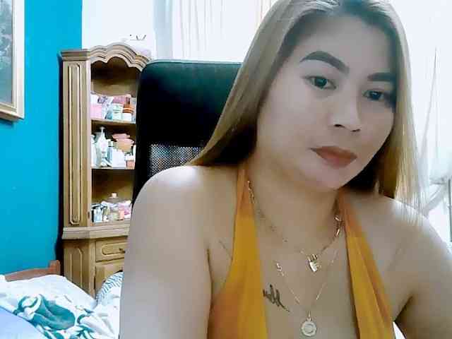 GoddessMia webcam