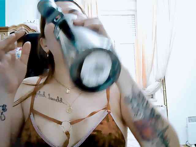GoddessMia webcam