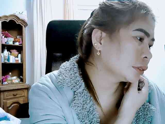 GoddessMia webcam