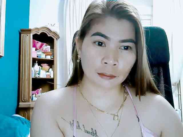 GoddessMia webcam