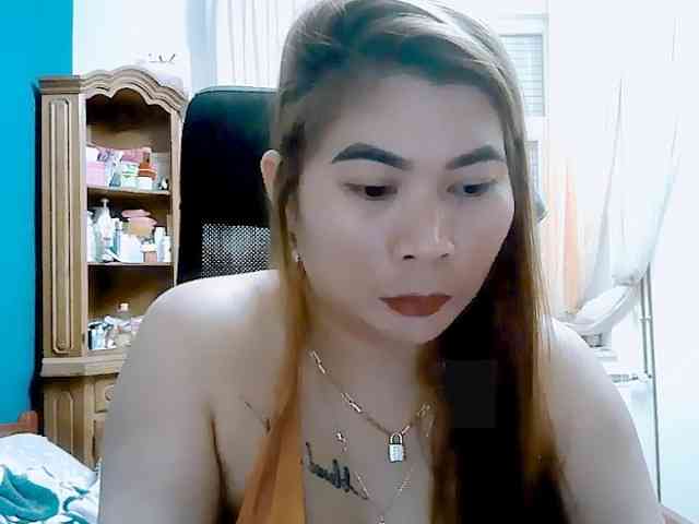 GoddessMia webcam