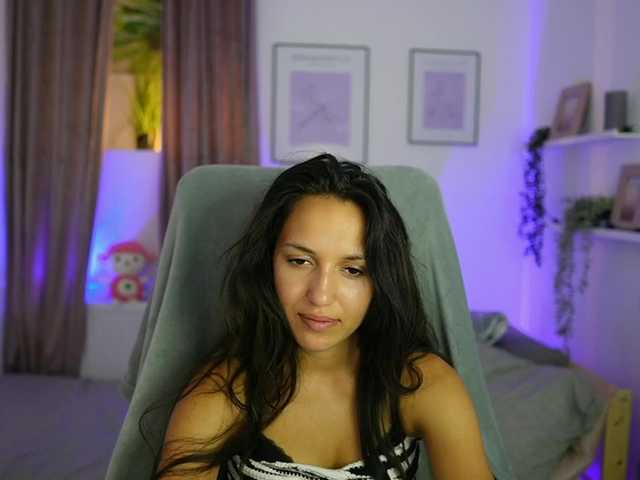 MiraGrey live cam on BongaCams