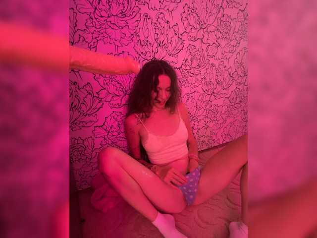 sweetpopikkk live cam on BongaCams
