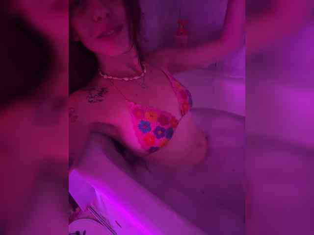 sweetpopikkk webcam