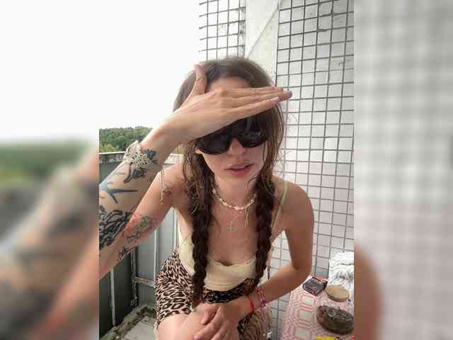 sweetpopikkk webcam