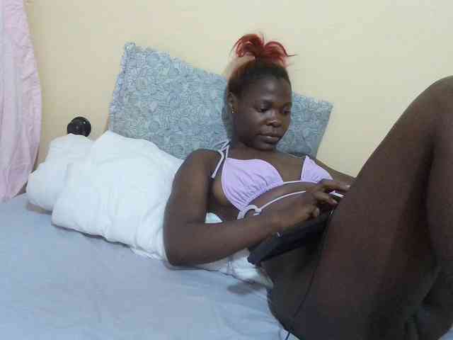 Slutty-rihh webcam