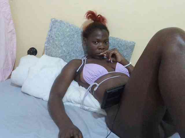 Slutty-rihh webcam