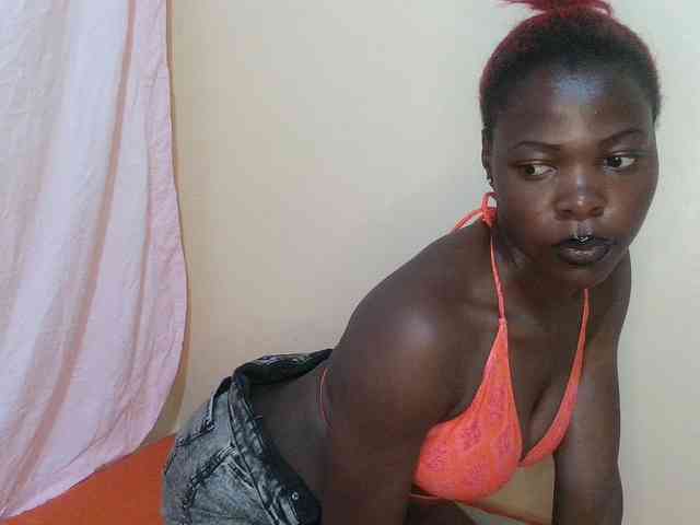 Slutty-rihh webcam