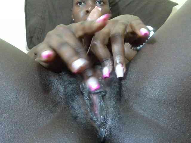 Slutty-rihh webcam