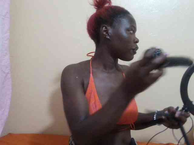 Slutty-rihh webcam