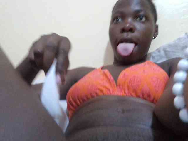 Slutty-rihh webcam