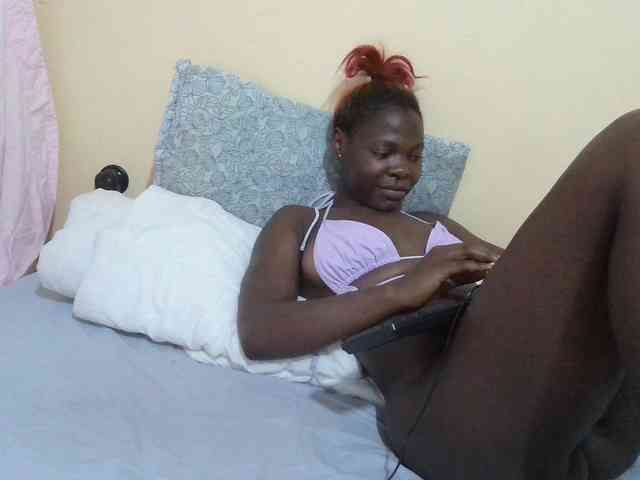 Slutty-rihh webcam