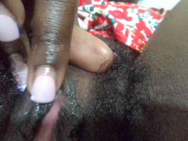 Slutty-rihh webcam