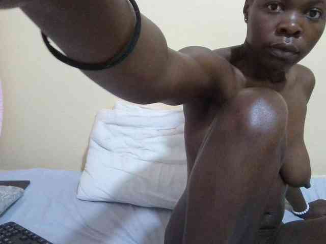 Slutty-rihh webcam