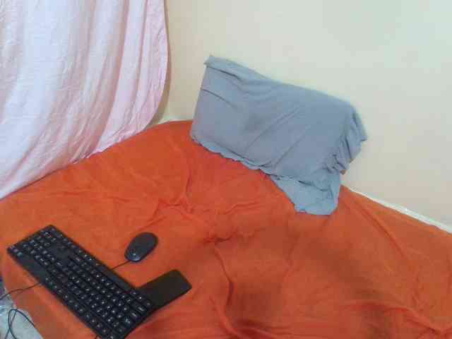 Slutty-rihh webcam