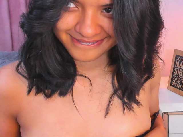 CatalinaFox live cam on BongaCams