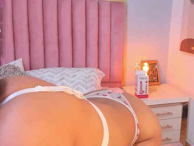 CatalinaFox Live Webcam on BongaCams