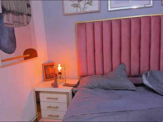 CatalinaFox webcam