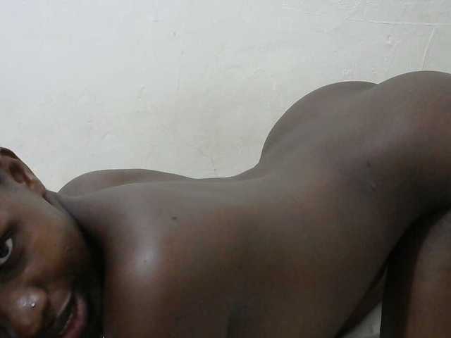 sexyass61 live cam on BongaCams