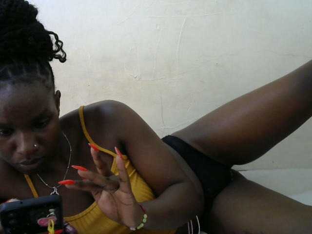 sexyass61 live cam on BongaCams