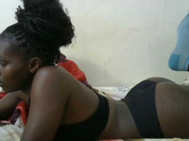 sexyass61 live cam on BongaCams