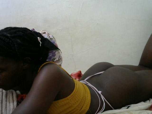 sexyass61 live cam on BongaCams