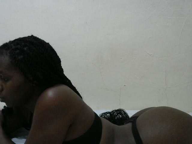 sexyass61 live cam on BongaCams