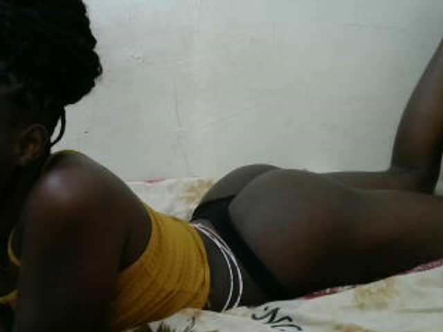sexyass61 live cam on BongaCams