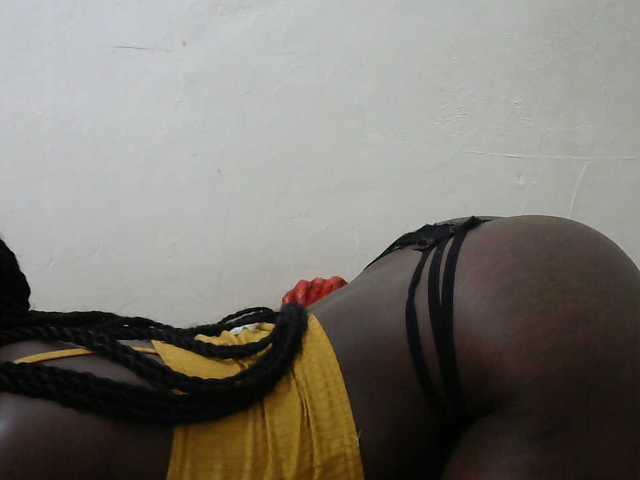 le modèle sexyass61 est en webcam porno dans un show sur le site bongacams, il possède les tags suivants: Ebony,Brunette,Hairy