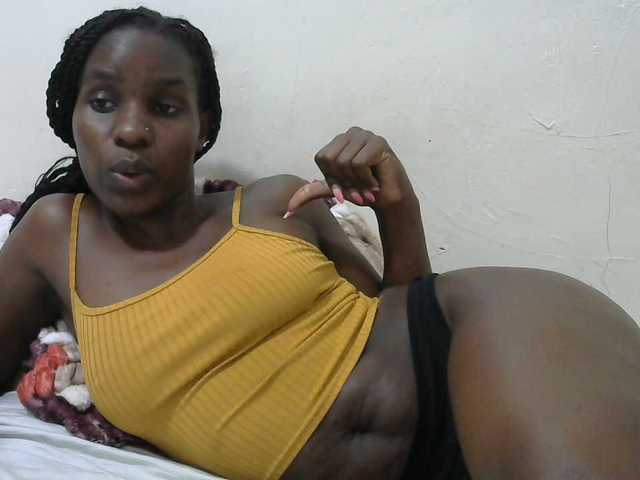 sexyass61 live cam on BongaCams