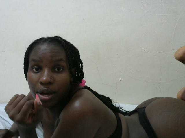 sexyass61 live cam on BongaCams