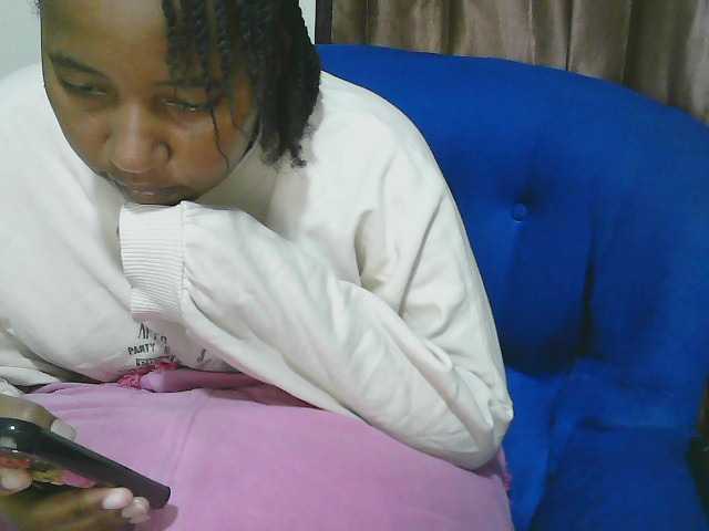 Chocodollie live cam on BongaCams