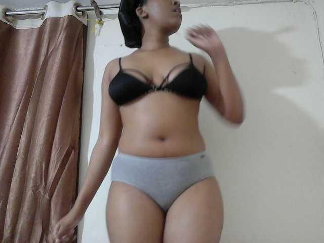 Chocodollie live cam on BongaCams