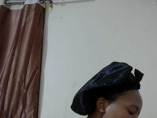 Chocodollie live cam on BongaCams