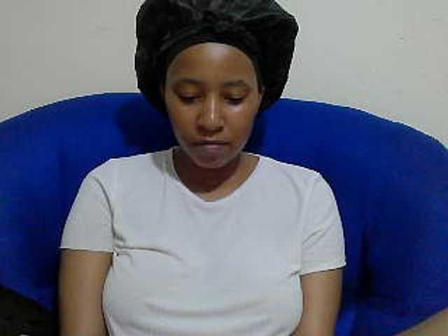 Chocodollie live cam on BongaCams