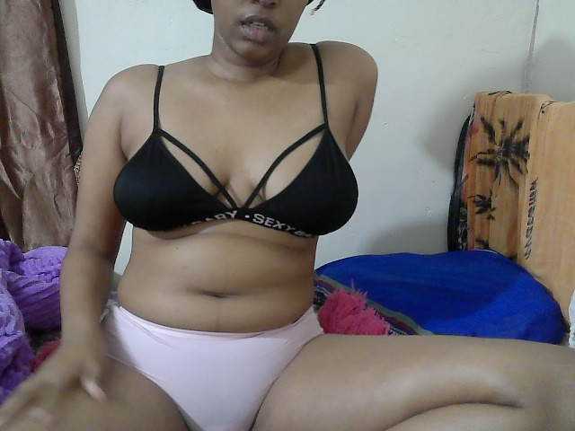 Chocodollie live cam on BongaCams