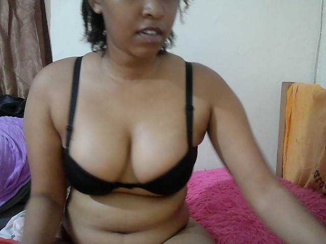 Chocodollie live cam on BongaCams