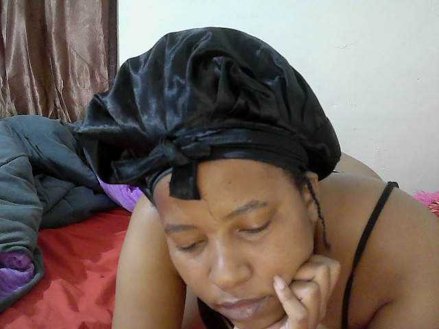 Chocodollie live cam on BongaCams