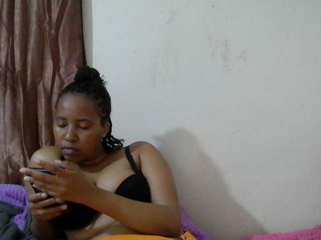 Chocodollie live cam on BongaCams