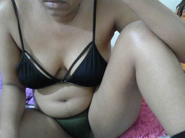 Chocodollie live cam on BongaCams