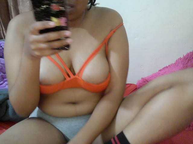 Chocodollie live cam on BongaCams
