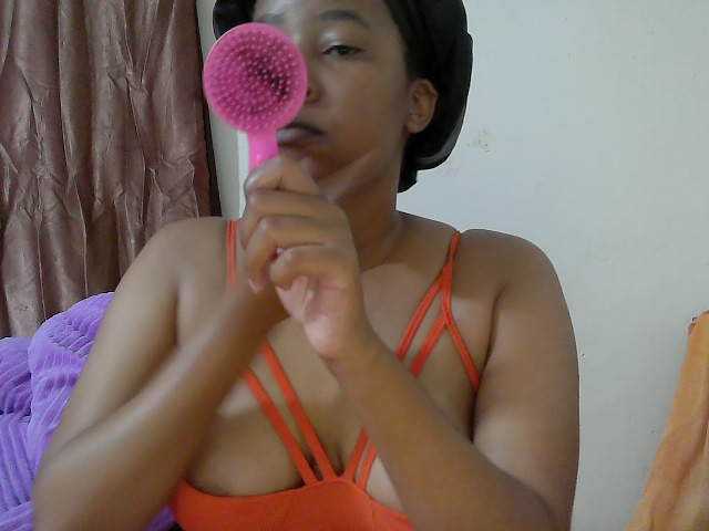 Chocodollie live cam on BongaCams