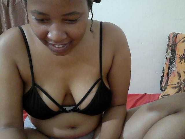 Chocodollie live cam on BongaCams