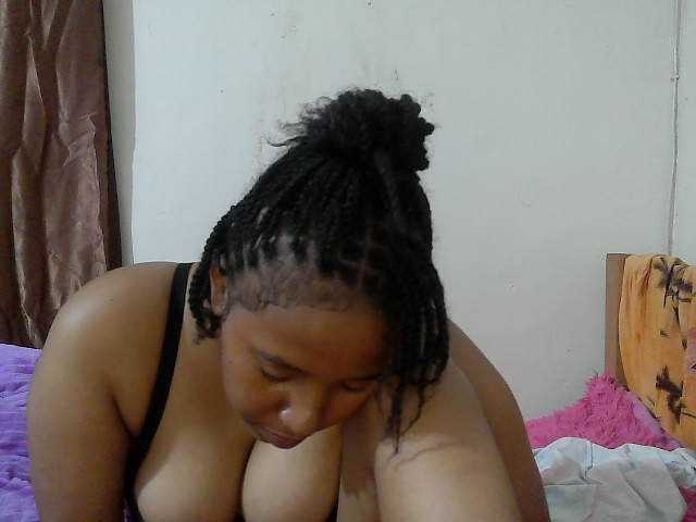 Chocodollie live cam on BongaCams